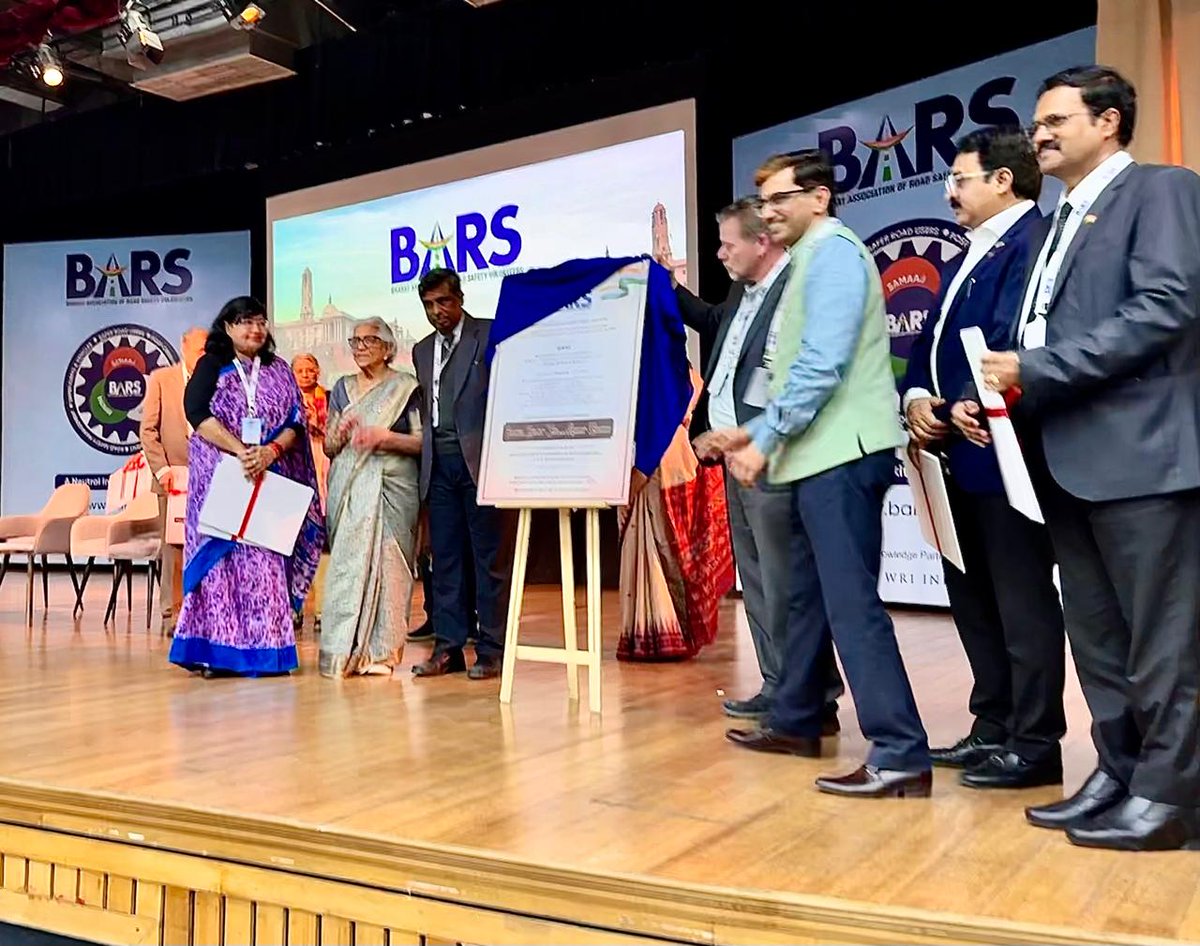 BarsIndia's tweet photo. The movement for safer roads gains momentum.

Today, leaders, institutions and changemakers came together to endorse the New Delhi Declaration, reinforcing a shared commitment to reduce road fatalities and build a safer India.

#Samaaj #Sarkaar #Bazaar #RoadSafety #BARS https://t.co/hOy555D9Re