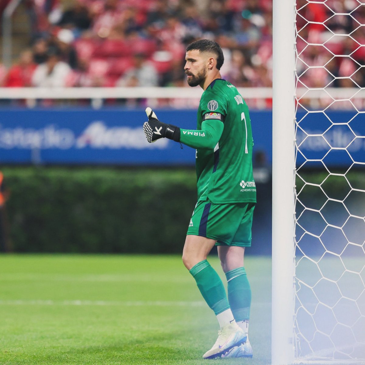 ¡EL MURO TIENE NOMBRE: ANDRÉS GUDIÑO! 🧤🚂

Muchos hablaban de la competencia en la portería, pero Andrés Gudiño se ha dedicado a hablar donde mejor lo hace: en la cancha. 

Su torneo está siendo impecable, demostrando que tiene la calidad y los reflejos para ser el guardián de