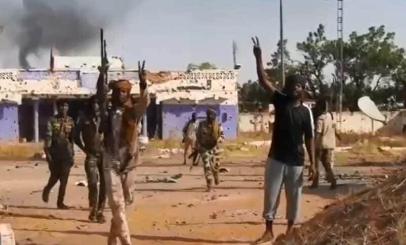SudanTribune_EN's tweet photo. UN fact-finding mission finds the RSF and allied militias committed genocide in El-Fasher, Sudan. The 19-page report details mass executions, systematic sexual violence, and the use of starvation as a weapon against the Zaghawa and Fur communities.
https://t.co/rNKME2kMzf https://t.co/fqktfTfoIa