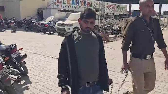 HateDetectors's tweet image. In a shocking incident, a man in #MadhyaPradesh’s #Rewa district allegedly recorded private videos of his wife to pressure her family for dowry and later circulated the clips on social media when his demand was not met.

The accused, identified as #ShivamSahu, married the woman