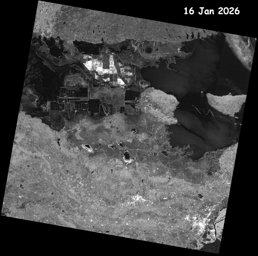 Statist91555987's tweet photo. The world's largest hybrid renewable energy park, the Khavda Renewable Energy Park, is being constructed in the Rann of Kutch near Khavda in Gujarat.

Satellite images showing its progress.

#Khavda #KhavdaRenewableEnergyPark #RannofKutch #Gujarat #India #ISRO #RISAT https://t.co/Gm03nY6mwm