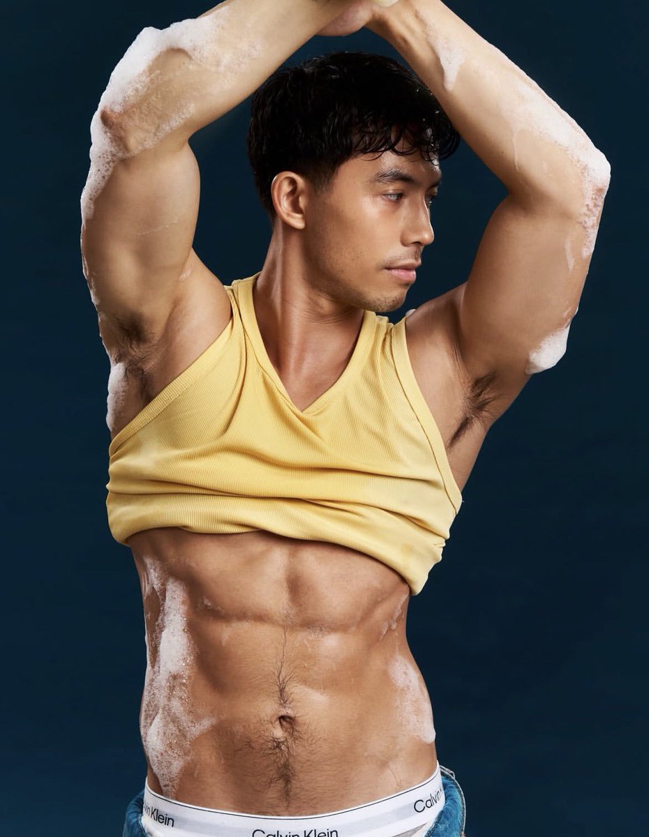 dailyhotdudes's tweet photo. Tony Labrusca 
💪🫧 https://t.co/18ijeG1AX7
