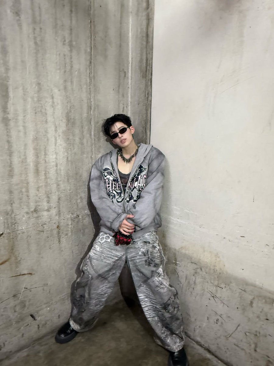 ผมรักพี่ปอนด์แจสเปอร์ว่ะ