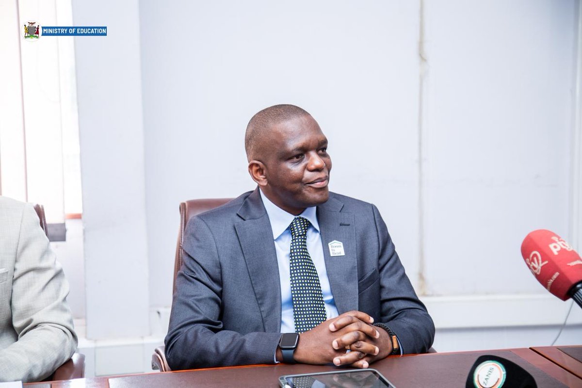 Collins Waweru Munene tweet media