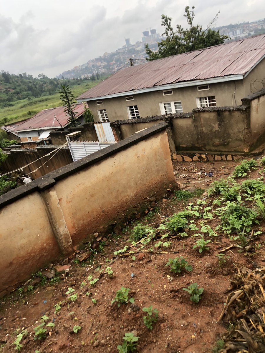 DannyJax2's tweet photo. Iyi foto yafatiwe muyihe cartie muri Kigali https://t.co/vaI4YHf7Pk