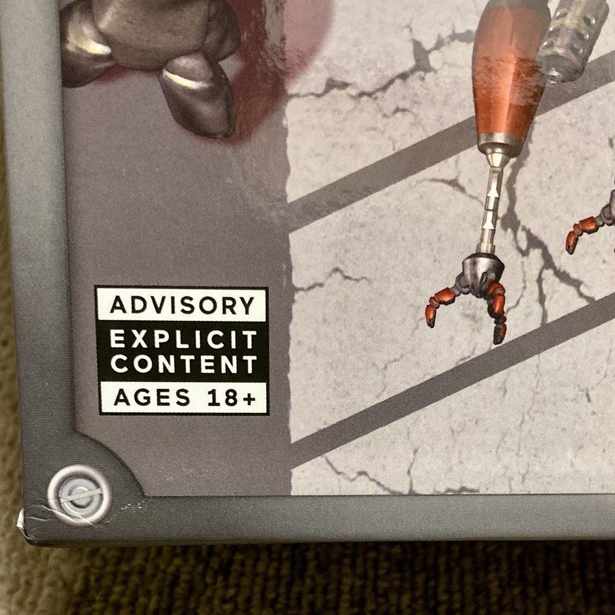 士郎正宗『攻殻機動隊』

過去に講談社から『サイバデリックス』としてポスター集が販売されたが今回はその北米版が「The Ghost in the Shell Legacy Edition Manga Box Set」として2/17に発売されたよ！

しかも同梱の漫画（攻殻1、1.5、2）は日本と同じく右開きの検閲無し版。だからコレ18禁なのｗ