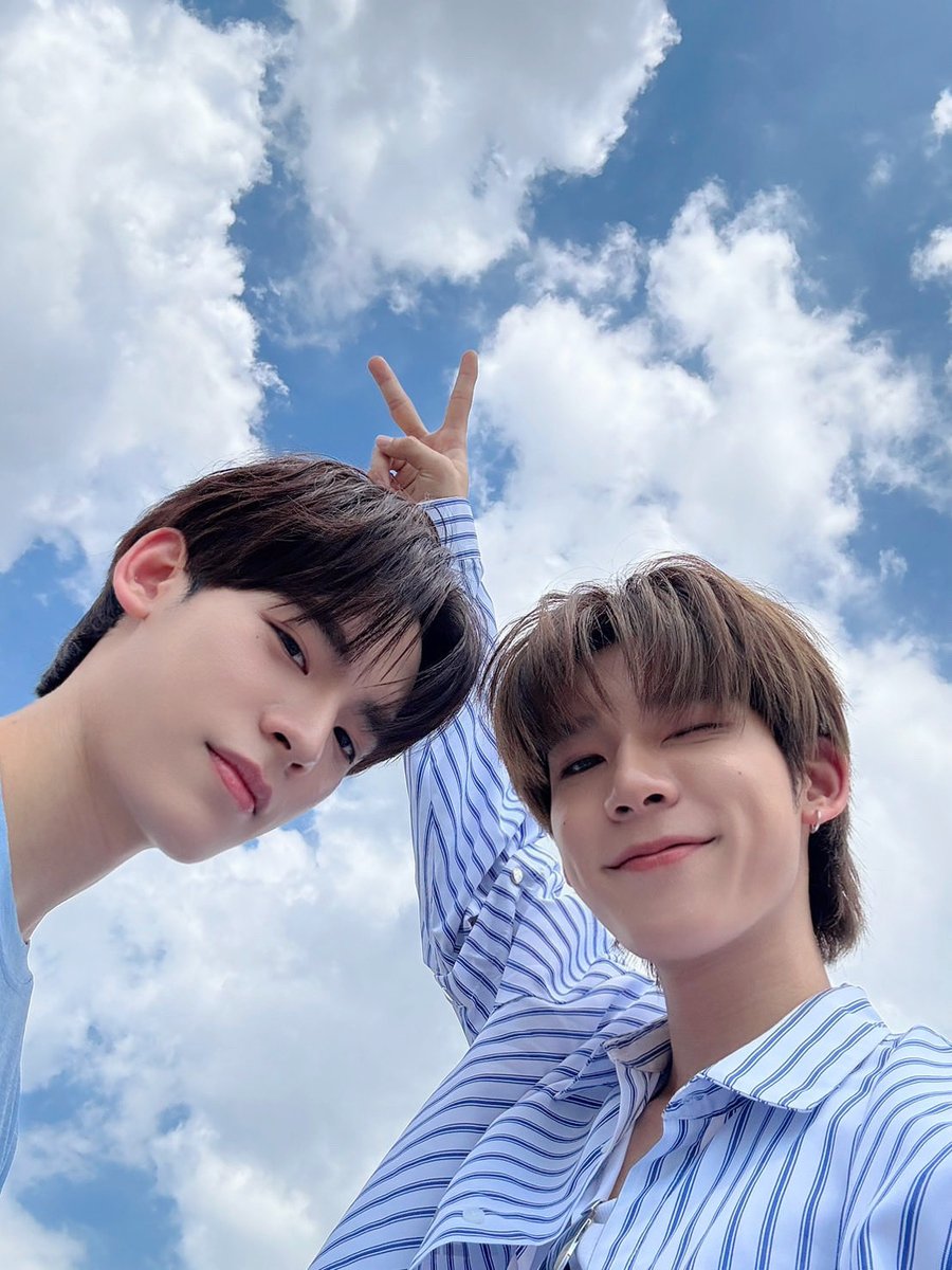 ดีใจด้วยน้าปิ๊ปป๋อ 1 M แว้ว นี่ชูเลข 2 เดี๋ยวตามไปด้วยกันนะค้าบ ขอตามติดไปเรื่อยๆ อย่าเพิ่งเบื่อไอ้ม๋าตัวนี้น้า

POR OF A MILLION HEARTS
#หนึ่งล้านดวงใจของป๋อ