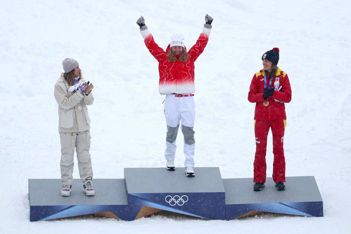 Ana Alonso, la guerrera que ganó el bronce 🇪🇸🥉

Una historia de vida marcada por la superación y la resiliencia. En septiembre del 2025 sufrió un grave atropello, pero jamás se rindió. ¡Hoy está en el podio!

¡Tu felicidad es la de todos, Ana! 🫶

#MilanoCortina2026 l <a href="/COE_es/">Comité Olímpico Español</a>