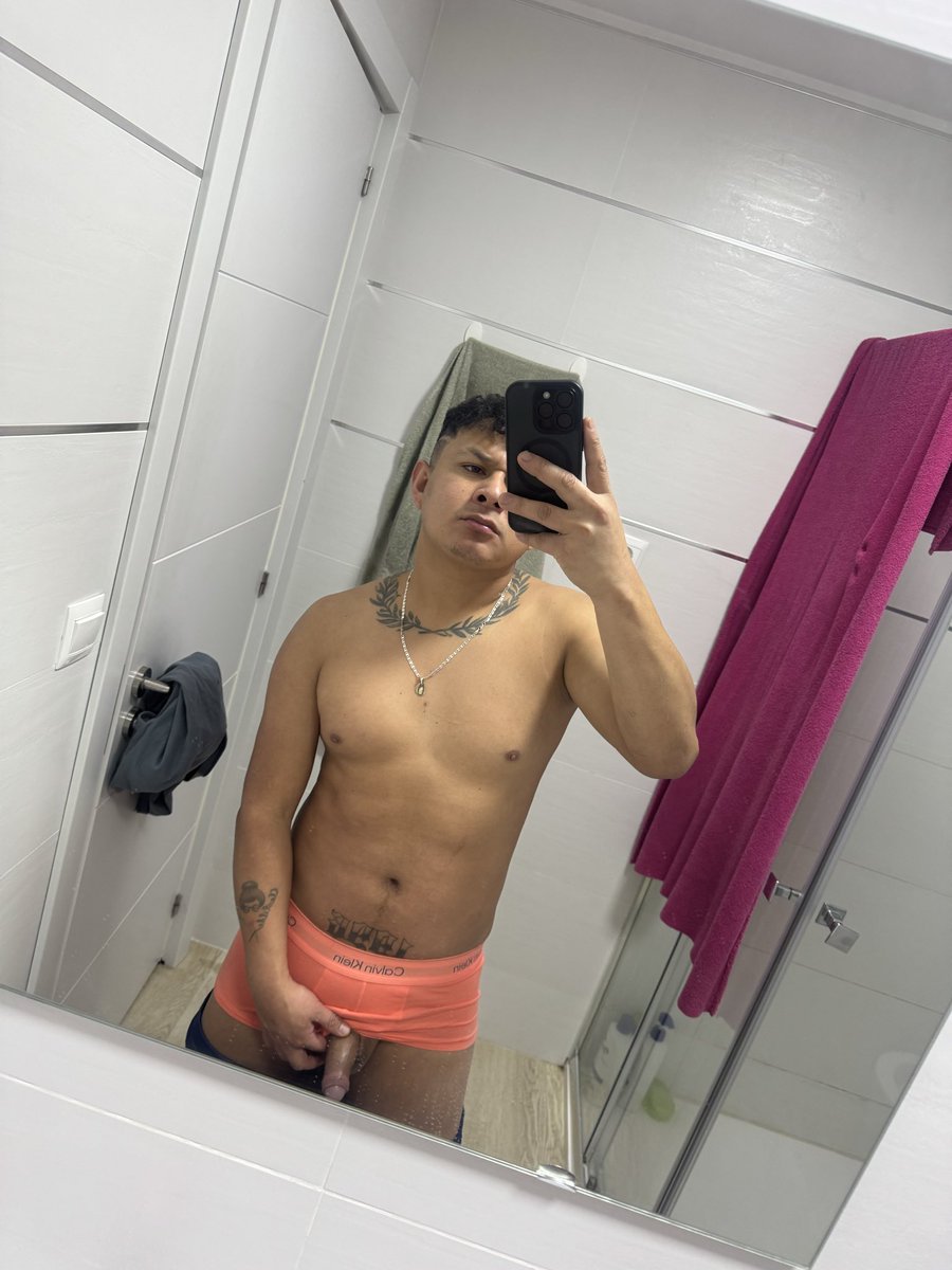 MenzaBravo's tweet photo. Un poco hot 😈😈Móstoles Madrid https://t.co/wsyGJsiPNQ