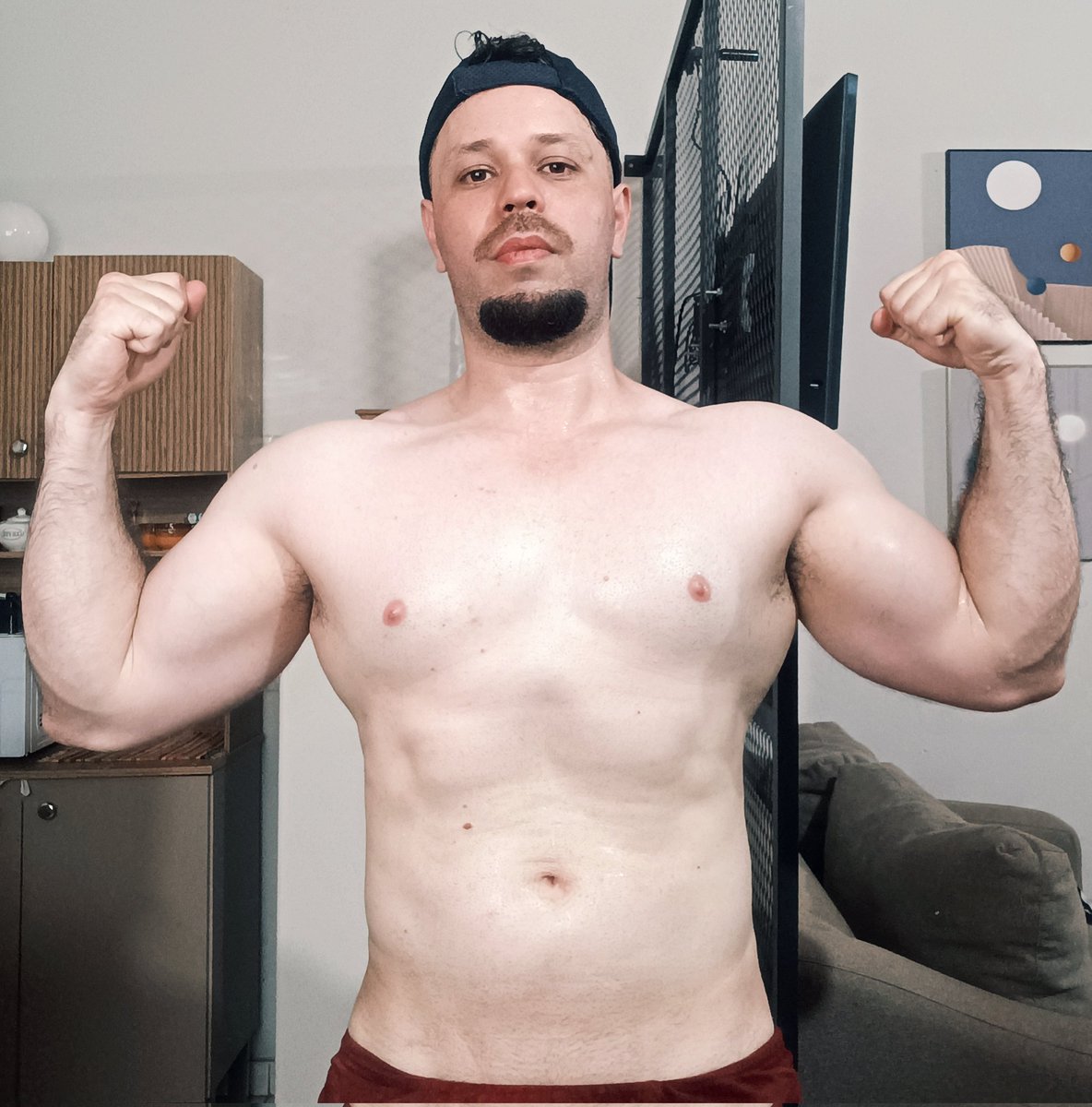 doncelluism's tweet photo. #Bodybuilding https://t.co/hba4XpOyqB