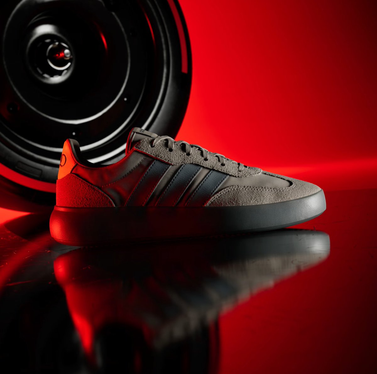 SOLELINKS's tweet photo. Ad: Audi Revolut F1 Team x adidas Collection 

Adizero EVO SL:https://t.co/uz8TmTyUER
Barreda Decode:https://t.co/cUG0D8WC0M
Slides:https://t.co/BAveI6do4b
Collection:https://t.co/jixEW3h2eN https://t.co/PG54xLc7pe
