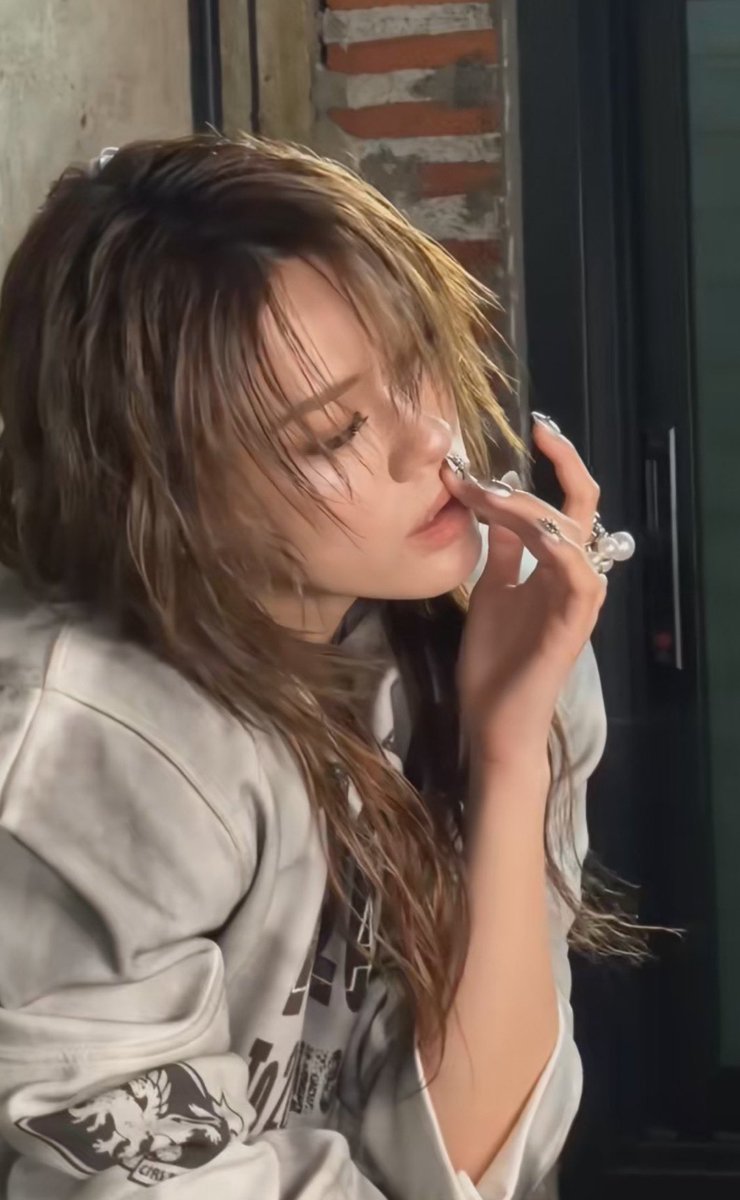 อร้ายยย อยากโดนกลืนกิน

#emiamily