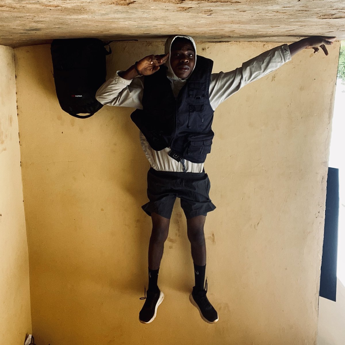 To understand me this days you go need Turn your phone upside down.