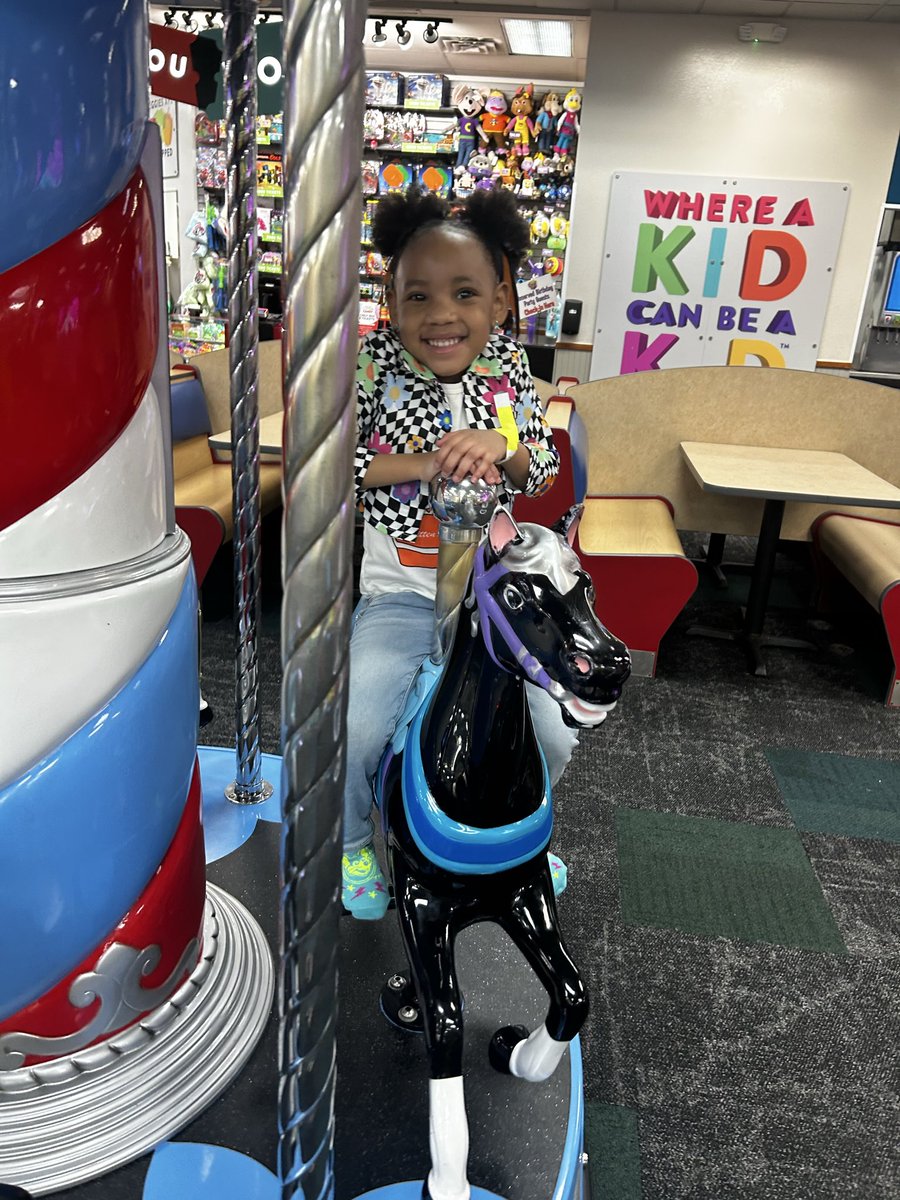 __Loyaltyis1st's tweet photo. My daughter look just like me 😍🥰🤩 #PictureMail https://t.co/6ys6UXJXZK