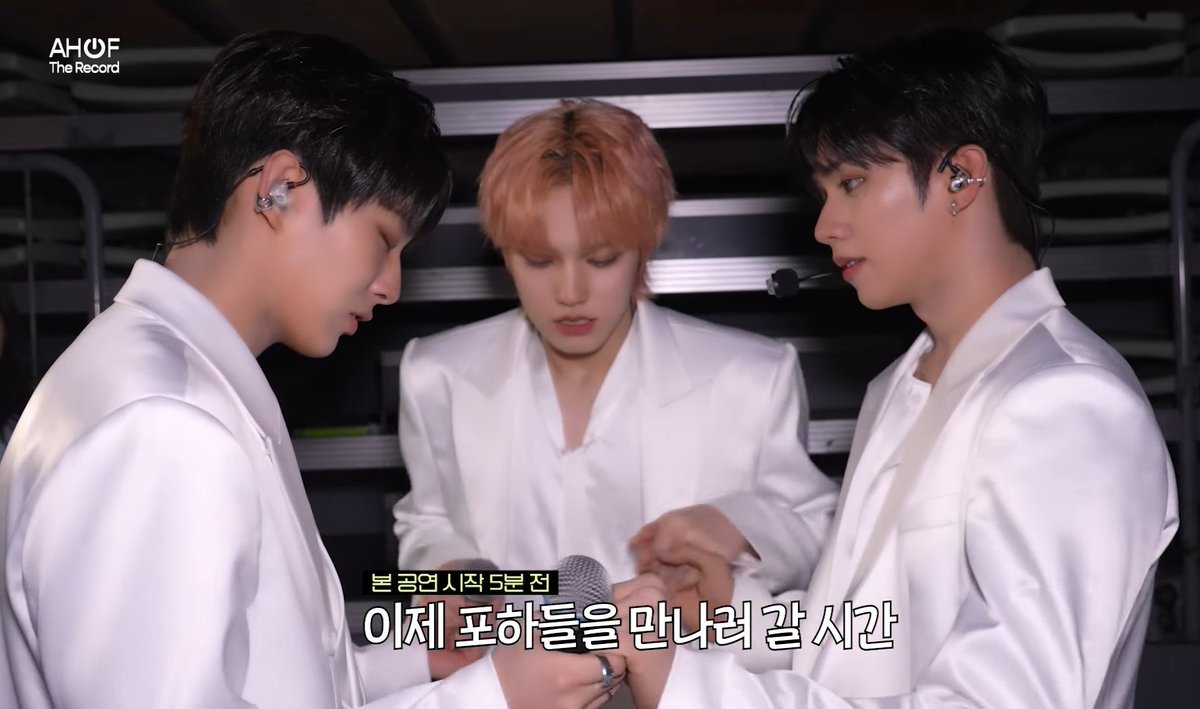 Lord, thank you           Lord, thank you
sa blessings                     kasi sya
na binigay mo               ang binigay mo