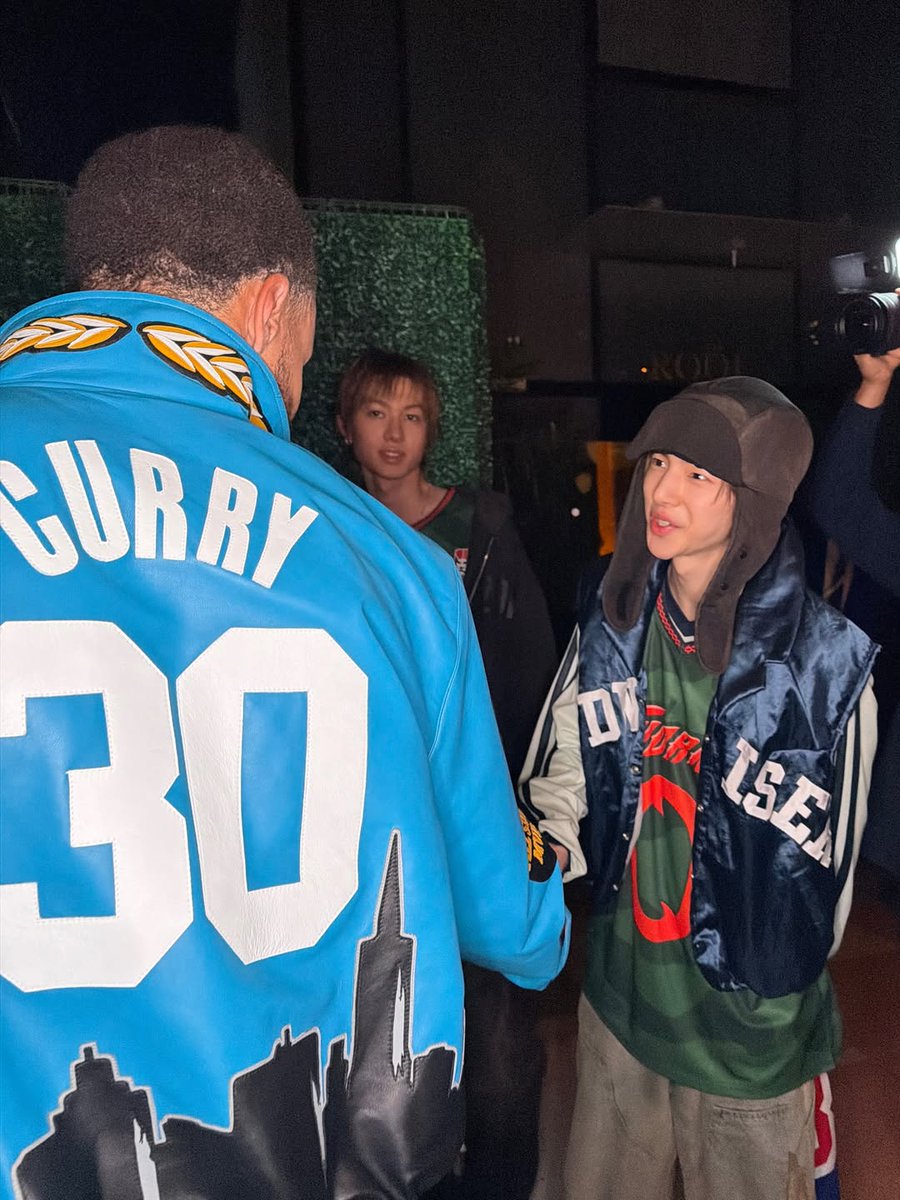 zhaoyufancokr's tweet image. [260219] CORTIS Instagram Update with Stephen Curry

the GOAT💙

#CORTIS #코르티스