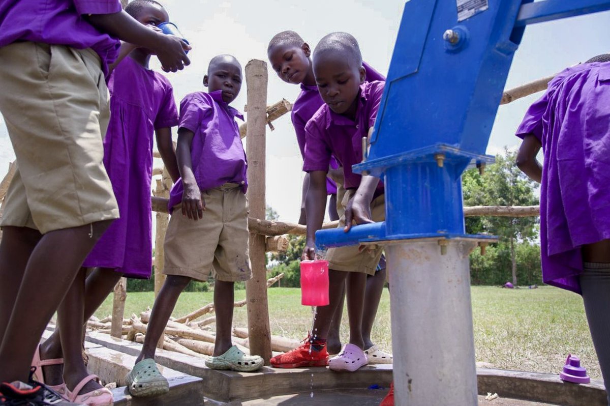 TheWASHFound's tweet photo. In January, The WASH Foundation drilled a new water well at Ochegen Primary School, bringing safe water within reach for 1,250 students and 15 teachers who previously relied on an unprotected community well.

Read the full blog here: https://t.co/MJ3q6511CM https://t.co/Ugw1ANz7tw