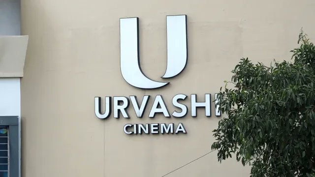 KA_Talkies's tweet photo. Bengaluru's iconic 1,100+ seater #Urvashi Theater shuts down 🥹

Here are some mighty records at Urvashi 

👉 All-time highest grosser – #Baahubali2

👉 Highest Day-1 grosser – #KGF2

👉 Most ₹1 Cr grossers – #Rajinikanth (3 films)

Non-stop whistles. Deafening cheers. Relentless celebrations. Houseful shows, day after day

And now… silence 💔