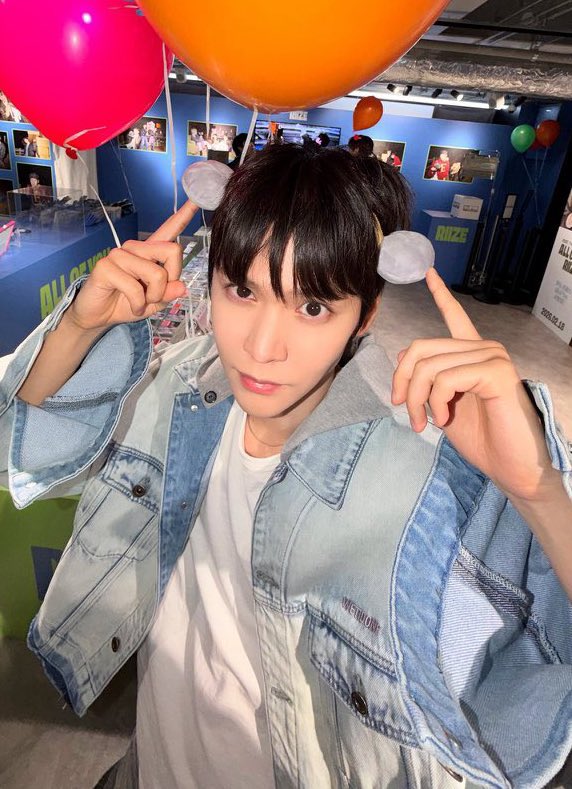 อห 55555555555 อึนซอกบอกดลลี่ไม่มีหู ที่เห็นคือหัวของดลลี่ แค่ดึงออกมานิดหน่อย 55555555555