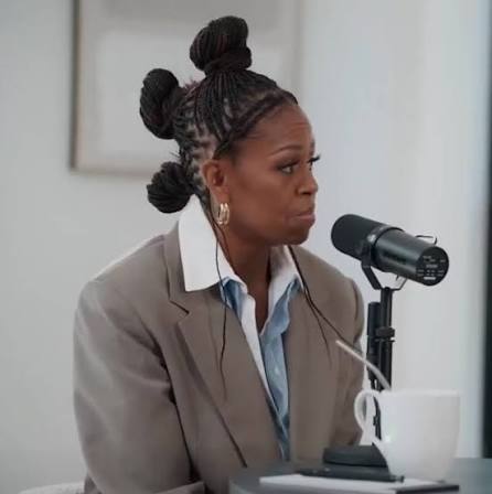 4thOfJuly365's tweet image. She walked out of the house and said, "Damn my hair looks good today."