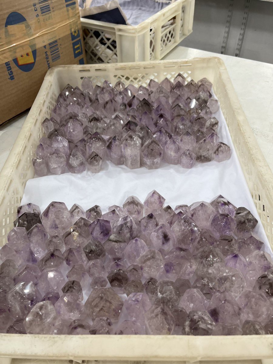 mineralmarche1's tweet photo. 蛍光アメジストがブラジル,バイア州で発見されました。
すでに採掘は終了していて、総量は僅か9トンしかないようです。

春にはミネマル出展社様のテーブルに並ぶ予定です🗓️ https://t.co/RkaHrB1oHc