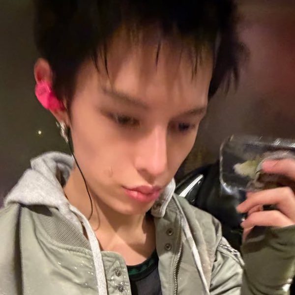 coretised's tweet image. i found ma cat