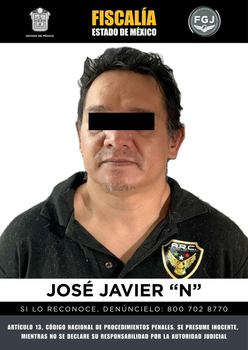 🚨 Cateo en #CuautitlánIzcalli deja un detenido. Autoridades aseguraron drogas, réplicas de armas y equipo táctico con insignias de corporaciones policiales, además de radios, 2 presuntamente municipales. El inmueble quedó asegurado. #Edoméx radiografiainformativa.com.mx/detienen-a-suj…