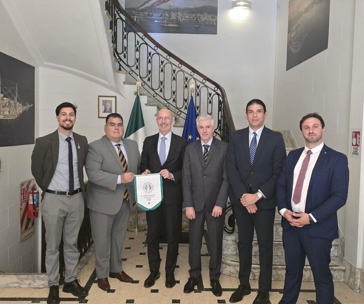 🤝El Embajador 🇮🇹 en 🇦🇷, Fabrizio Nicoletti, se reunió con el Presidente de <a href="/FeditaliaArg/">Feditalia</a> (Confederación General de Federaciones Italianas de la República Argentina), Carlos Malacalza, junto a un grupo de integrantes del Consejo Directivo.

💪En un marco de fortalecimiento de los