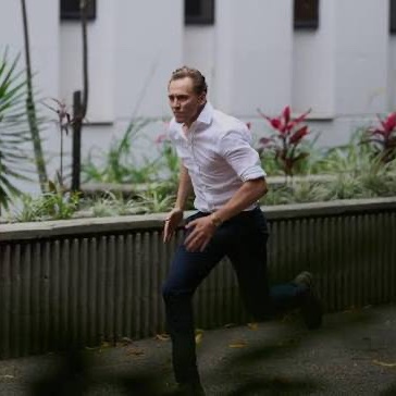 Me on my way to buy my tickets to see Tom Hiddleston on broadway