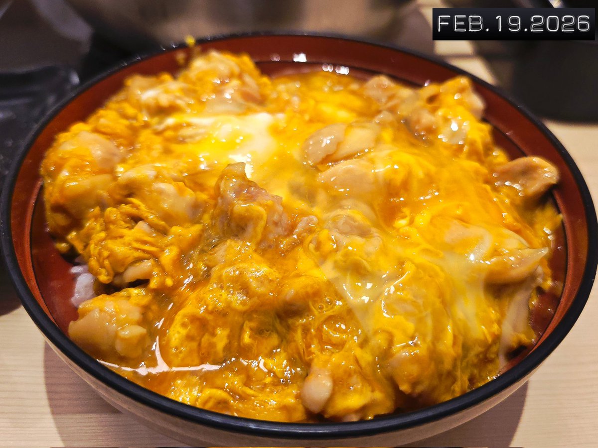 除了價錢之外，雞三和的親子丼真的沒話講。
#midnightgourmets
#my365