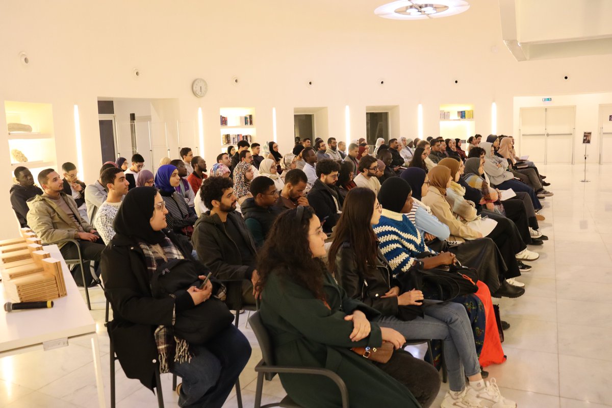LC_UM6P's tweet photo. Authors’ Masterclass with Pr. Ali Benmakhlouf ✨📚

The Learning Center was delighted to host the Masterclass of Professor Ali Benmakhlouf, a moment of rich and thoughtful exchanga based on the themes of the book Memoriser le coran, vivre l’Islam 📖 https://t.co/NA0fjozNkC