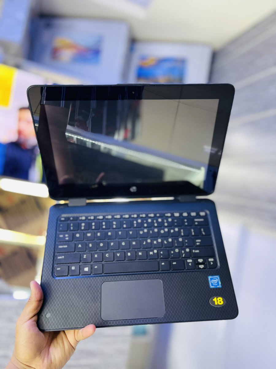 Big5iveTech's tweet photo. Mkujie laptop ni 15k only 

Intel celeron 4gb ram 128gb ssd 11.6 Inch display 

Lets talk 0790240220 https://t.co/5rsGm18mVV