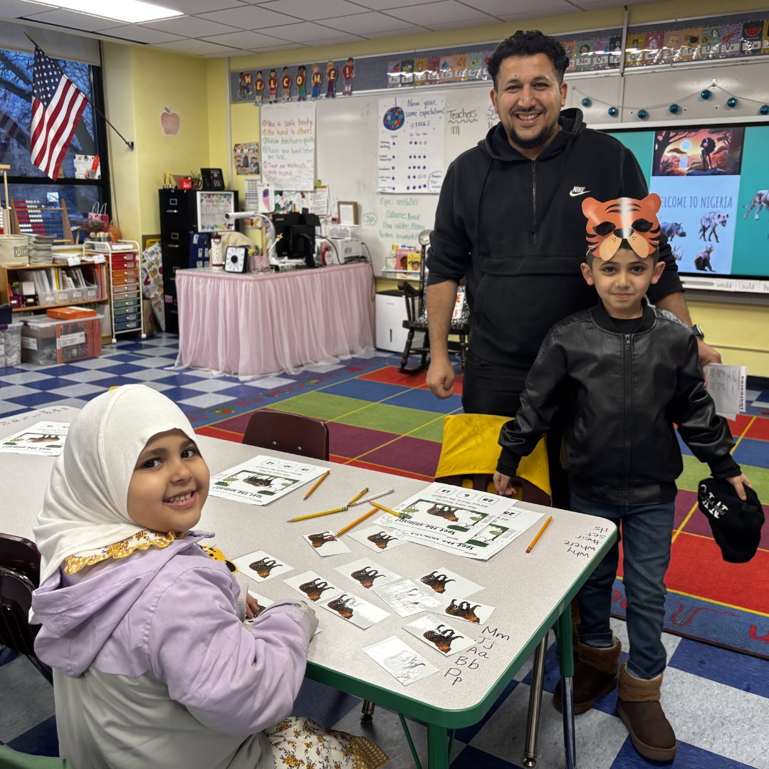 SyracuseAcademy's tweet photo. #SASCS Elementary families βtook flightβ for a math adventure around the world!
#SASAtoms & their families played interactive games, built pyramids, and explored new countries through hands-on math funβmany even wore attire celebrating their cultural heritage! π
@CharterEmpire https://t.co/PeQgCn84Kp