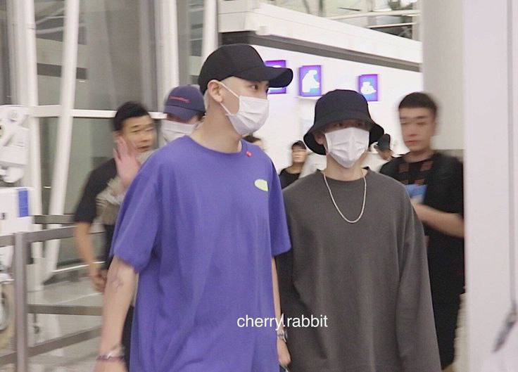 chanbaek_sister's tweet photo. sumpah ya gw kangen banget sama kalian chanbaek 😭😭😭😭 https://t.co/54luaq9sFV
