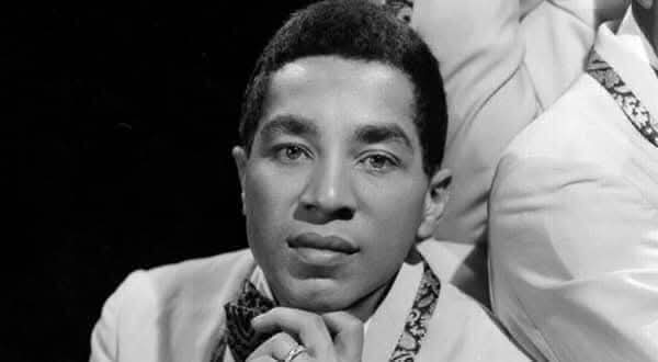 Lizzs_Lockeroom's tweet image. Happy 86th Birthday to one of the greatest songwriters of all time.. Smokey Robinson! 🎉🎂🎈🎶 #Motown #Legend