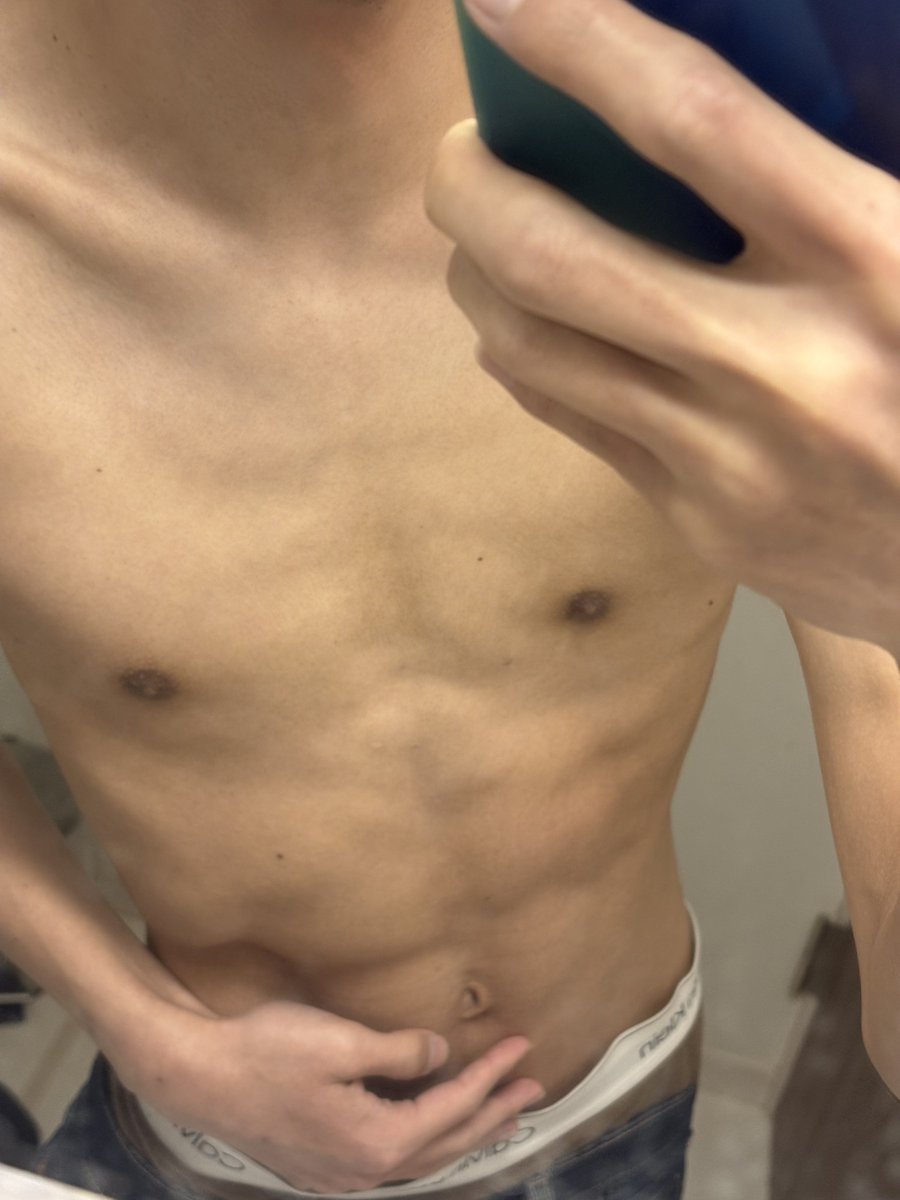 すねお tweet media