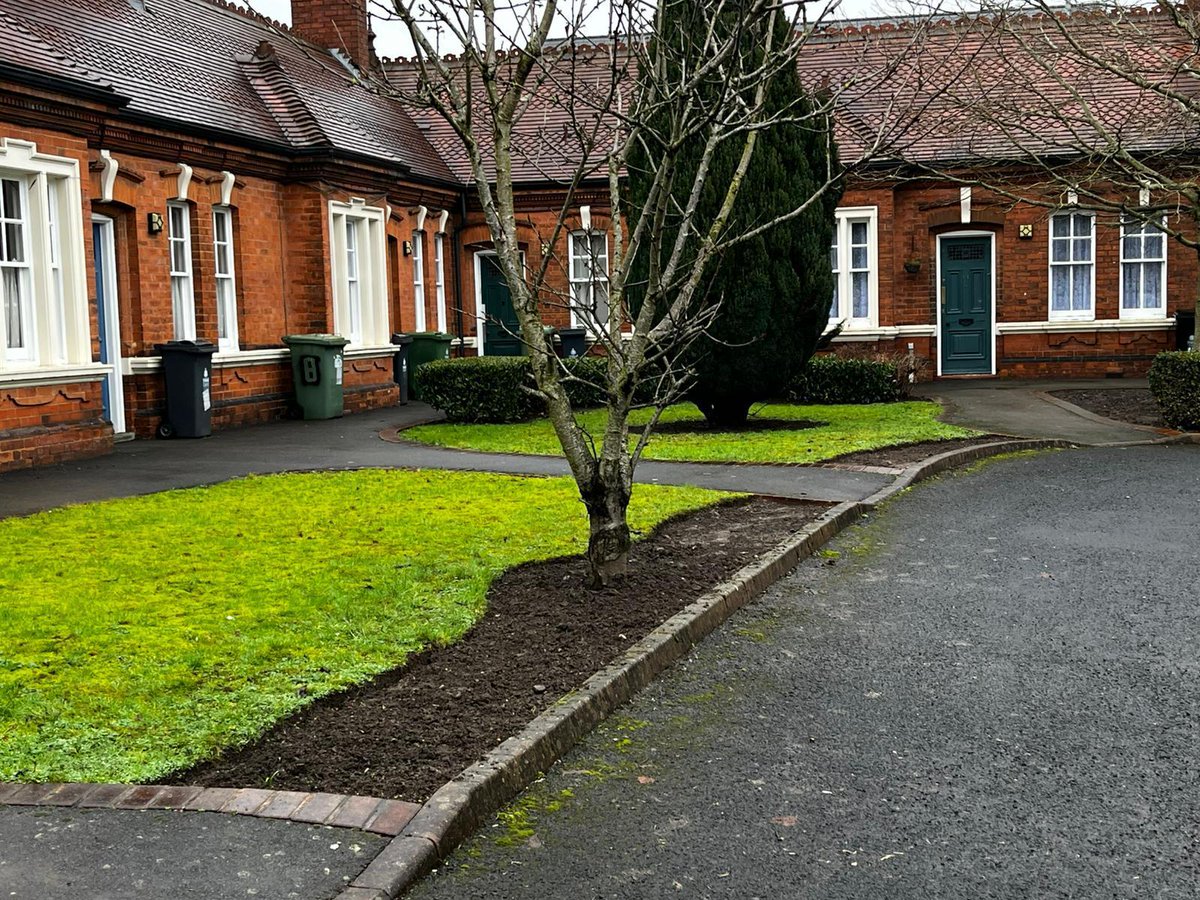 Lench's Trust tweet media