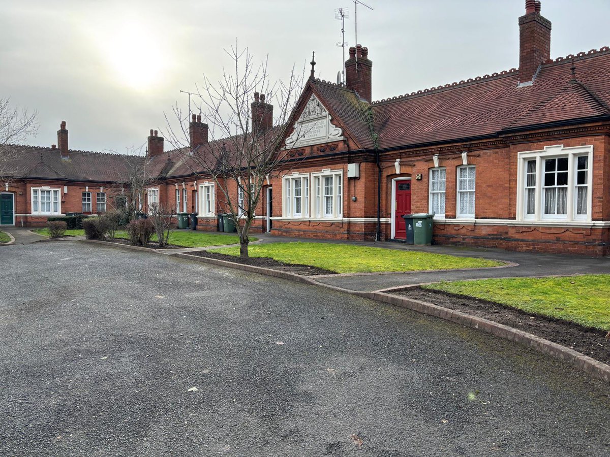 Lench's Trust tweet media