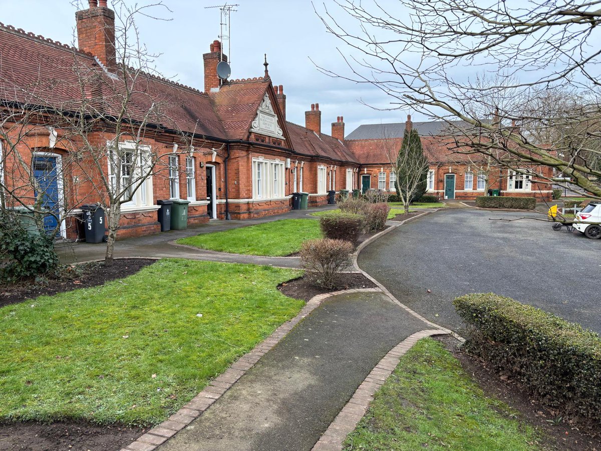 Lench's Trust tweet media