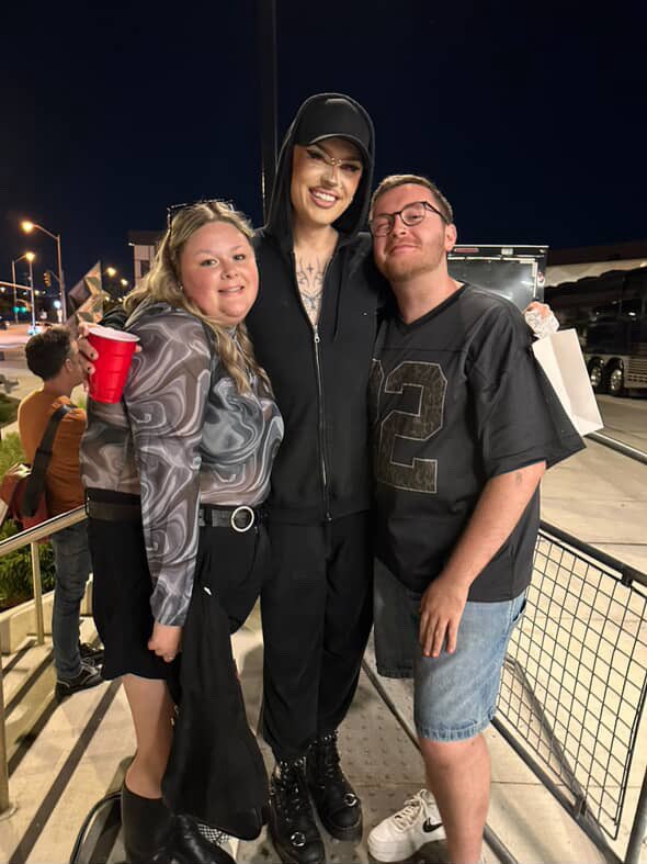 dayadelano's tweet photo. happiest of birthdays birthdays to one of my favourite human beings @daya_betty417 !!!! Thank you for being in my life, and someone I ca call a friend. I cannot wait to reunite in a couple of weeks and give u a huge hug 🫂 

Love and miss you, have an amazing day!! <3 https://t.co/ZsZ6jww35h
