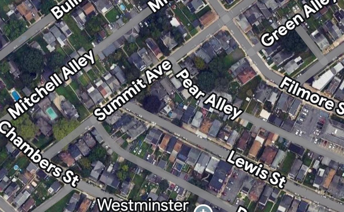 #NEWS - PHILLIPSBURG, NJ -  A sinkhole appeared on 2/18/26. A utility vehicle fell into the hole. Evacuations are in place &amp; engineers are looking into the geographical issue at Summit Avenue &amp; Lewis Street - that has caused a state of local emergency.

By: Curtis Mack | NJ-SPJ