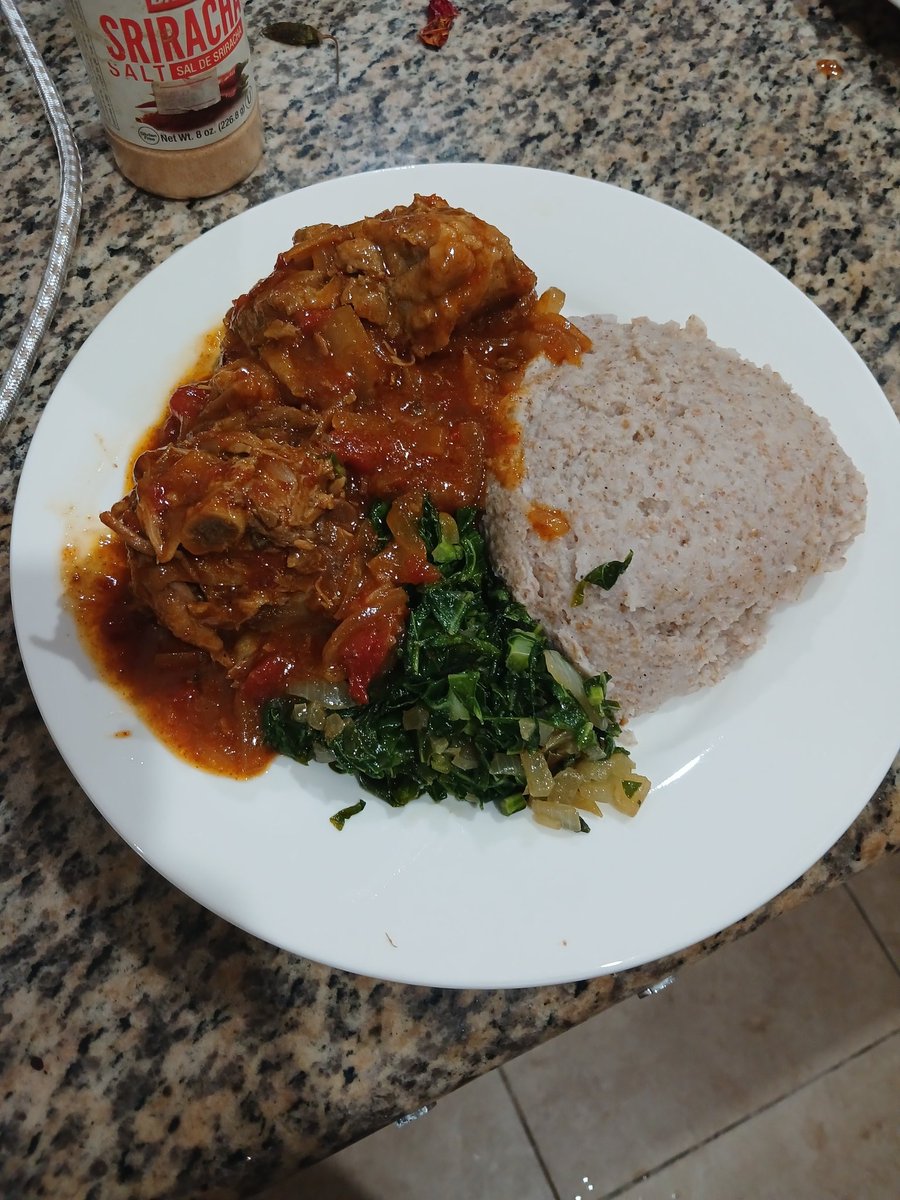 gospelmatondi's tweet photo. @TeamFuloZim pork bone manyama heavy stuff π #Manake mixed grain #Sadza @ChikomanaC @bim_specialist @KingJayZim @Alfred67686158 @Alfred67686158 https://t.co/Ums9qx8oid