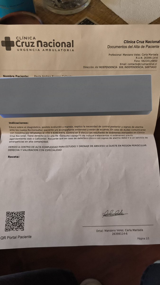MizuTankian's tweet photo. @ClinicaIndisa buenos días. Me derivaron a un especialista de urgencia. 
Puedo asistir por esto a la clínica? Estoy desesperada https://t.co/cT24VZ5p2y