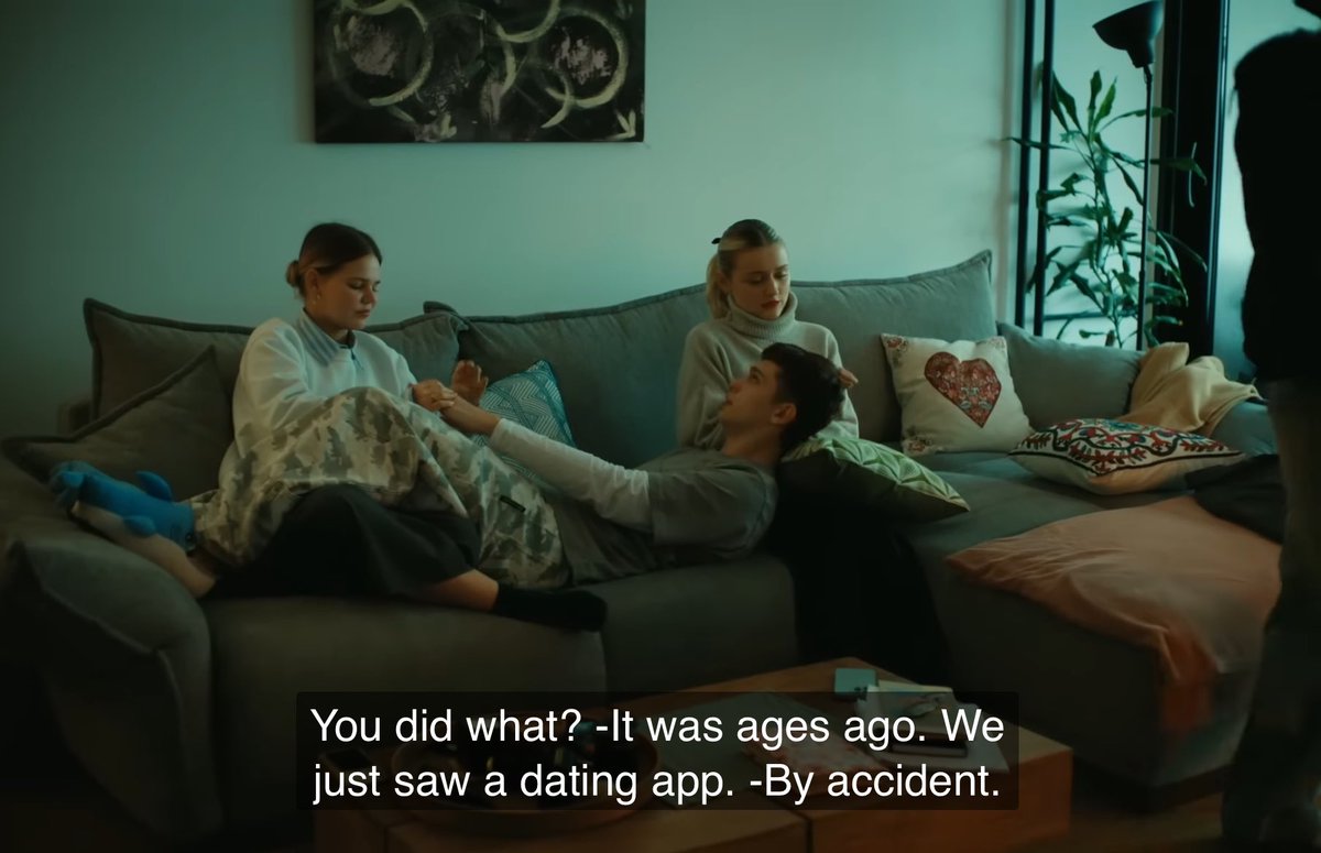 nora and eva admitting that they saw gayme changer on lovro’s phone son im crying #sramhr