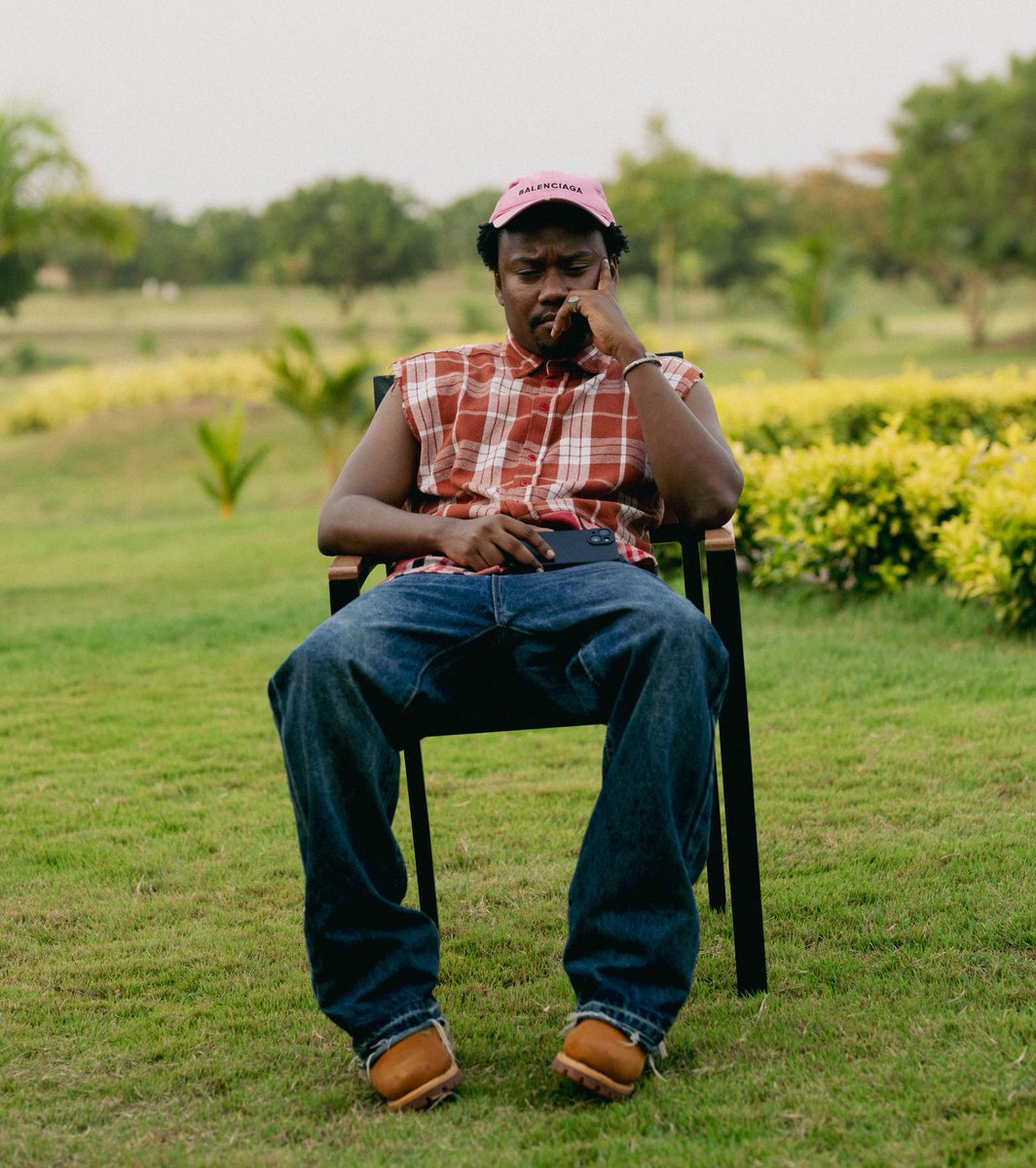 AzizRemedyGh's tweet image. Listen to what the CEO of Creative Director of Burniton Music Group ( @kaystudios1 )  is saying . 

He is just sharing some sweet  words of becoming your self 👍

#TheTorcherII