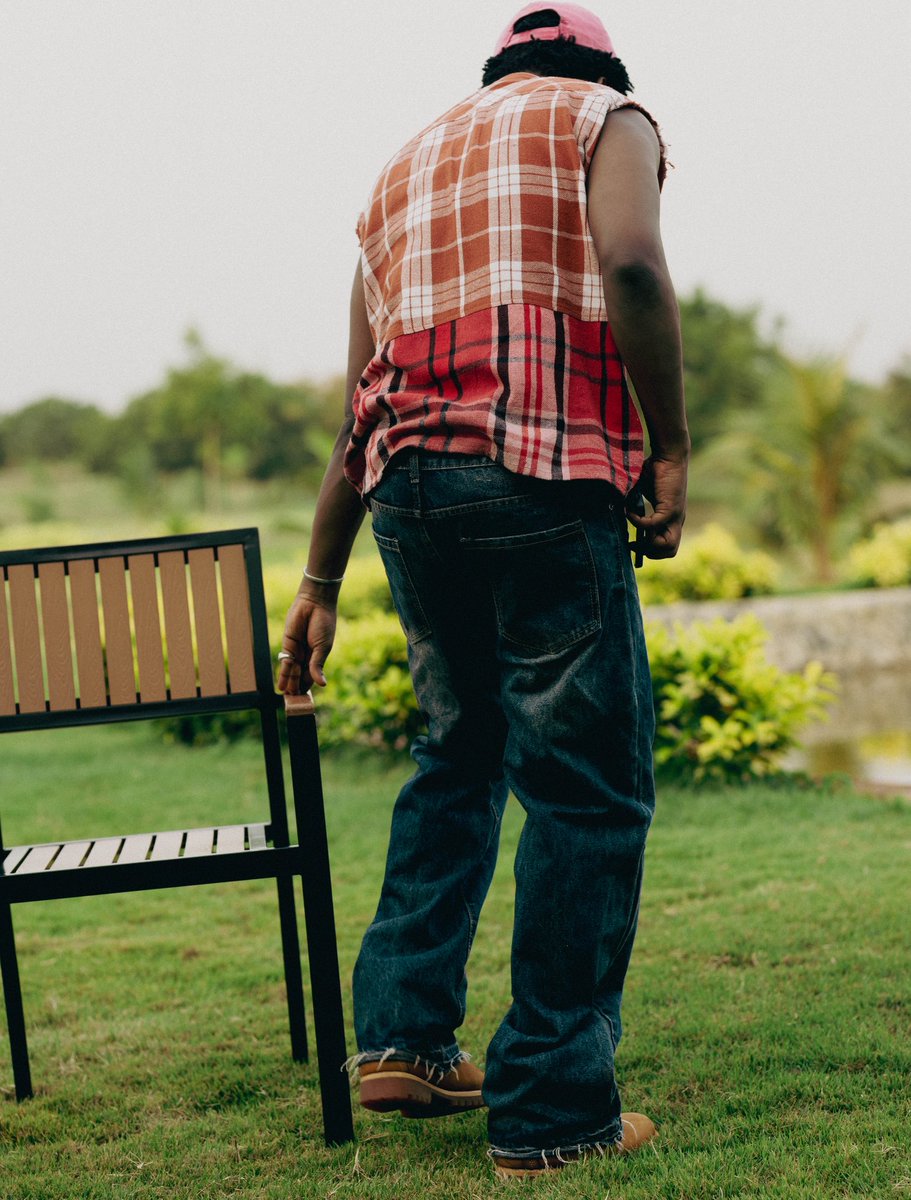 AzizRemedyGh's tweet image. Listen to what the CEO of Creative Director of Burniton Music Group ( @kaystudios1 )  is saying . 

He is just sharing some sweet  words of becoming your self 👍

#TheTorcherII