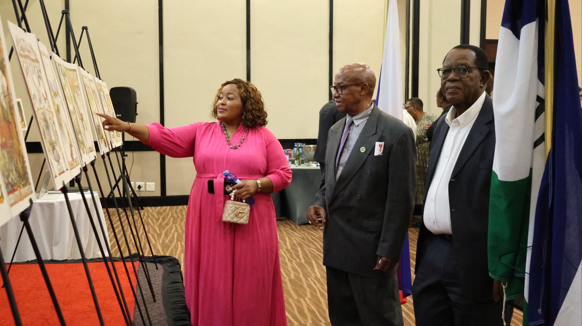 EmbassyofRussia's tweet image. 🇷🇺🇱🇸 On 17 Feb the Embassy hosted a reception in Maseru marking Diplomatic Worker’s Day, bringing together officials, diplomats &amp;amp; representatives of academia, business, media.

Ambassador #Ambarov highlighted 46 years of #Russia-#Lesotho relations based on equality &amp;amp; sovereignty.