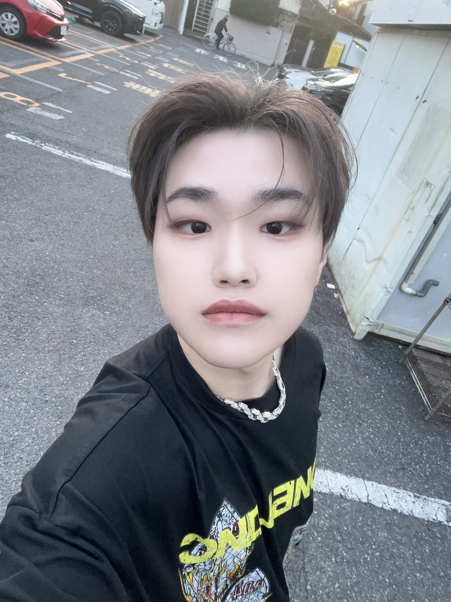[🐹]

추운 날씨에도 와줘서 고마워요 🫶
주말에 봐요 Air 🩵

#DROP #드랍 #JuSung #주성