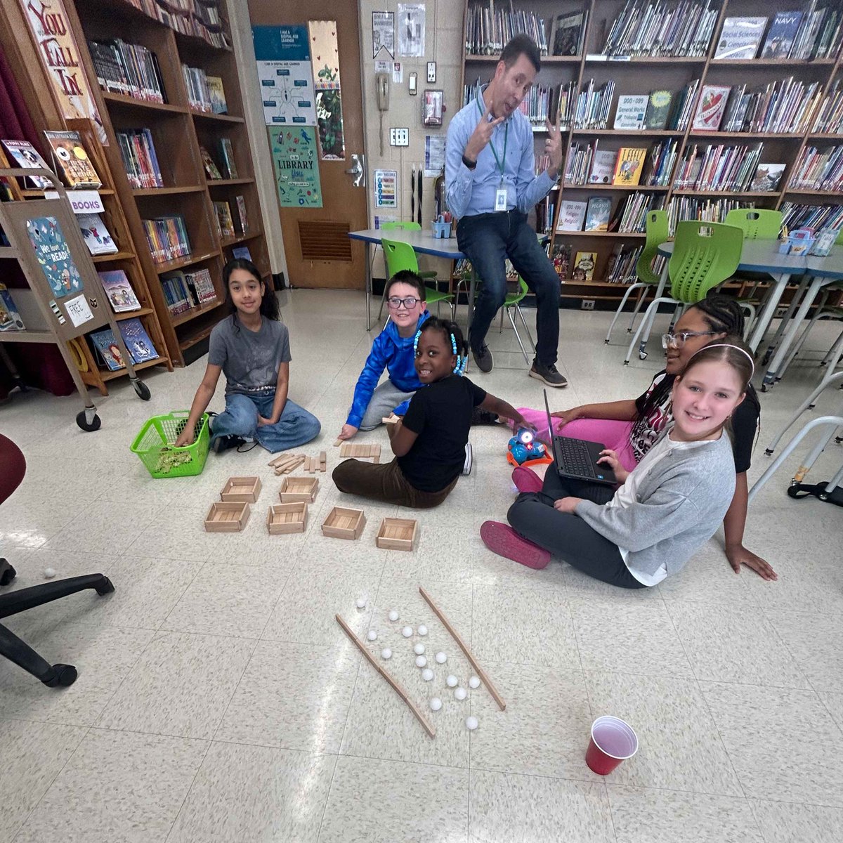 LUFSD_Libraries's tweet image. Mr. Ventura's class used Dash robots and Keva Planks with Ms. Feder to engineer winter scenes and clear snow with robotic bulldozers. It was a wonderful day of seasonal problem solving.!  @LindenhurstUFSD #LUFSD