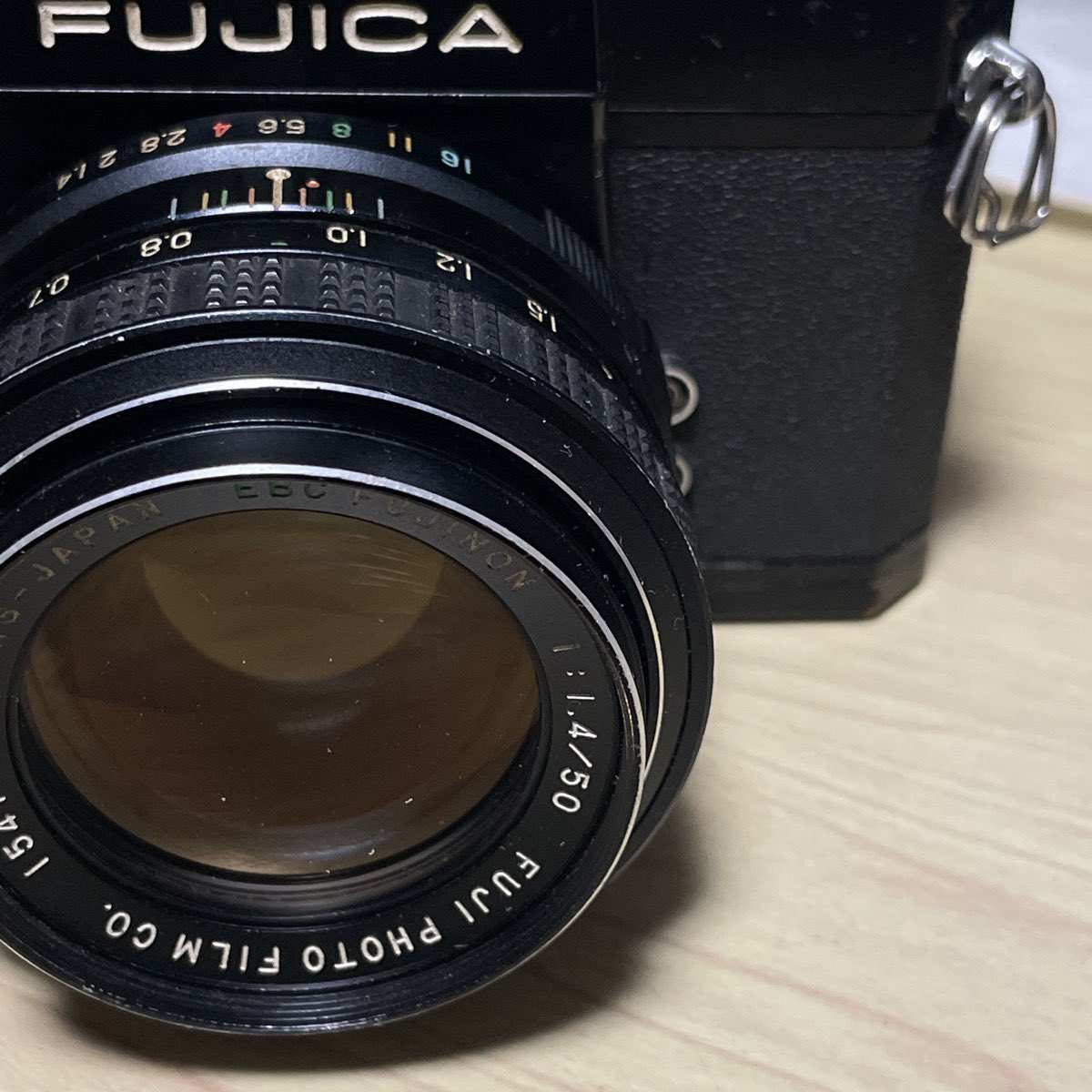 壊れてるけど惜しくて手放さなかったんだよな。これレンズはEBC